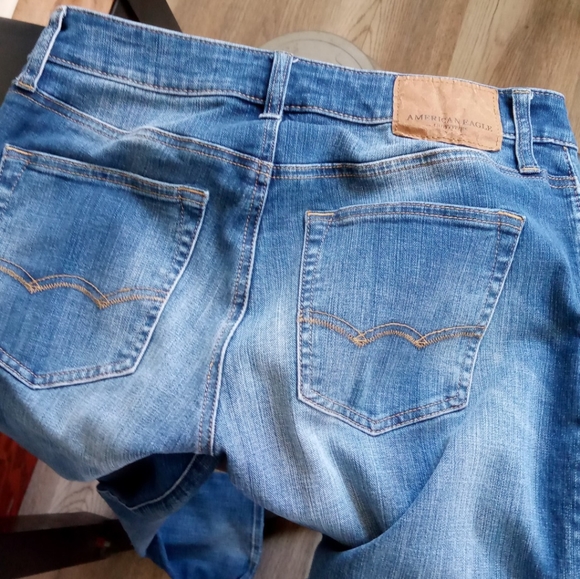 Ladies American Eagle Slim fit jeans - Picture 2 of 7